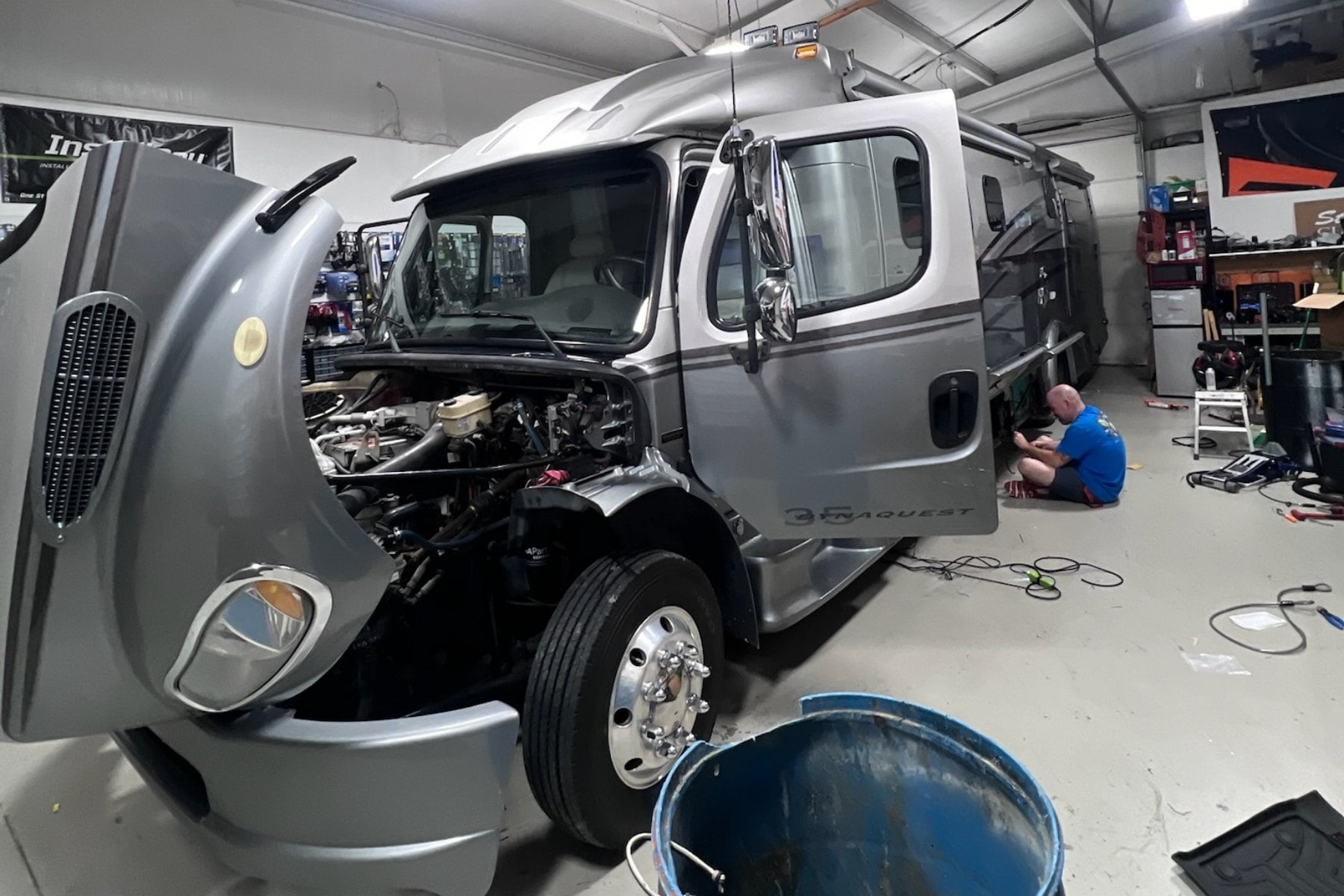 Card RV audio at Sturgess Customs